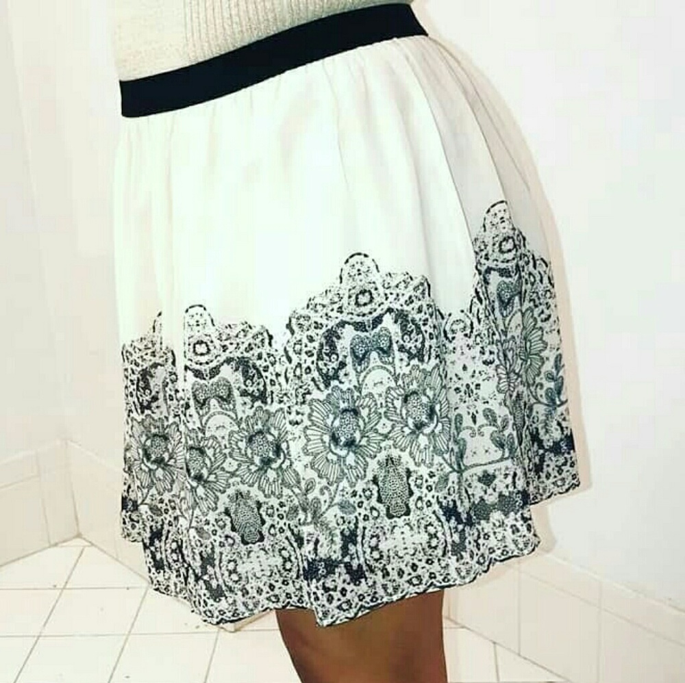Skirt - Picture 2 of 4